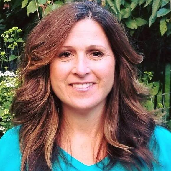 Meet your Posher, Rosemarie - Picture 1 of 1